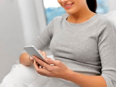 Paciente recebendo lembrete no celular