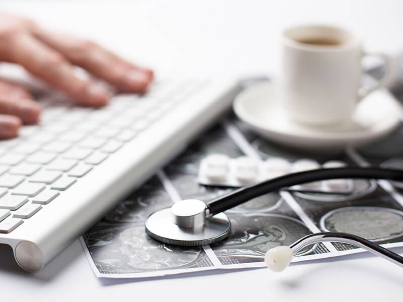 O que é tráfego pago para médicos: anúncios online aplicados à saúde